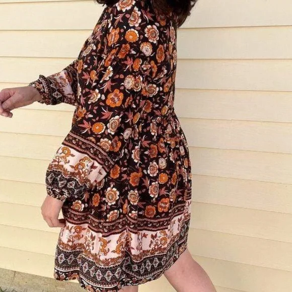 Hayden Dresses | Hayden Los Angeles Falling Leaves Floral Dress Size S | Color: Tan | Size: S | Soluxe's Closet